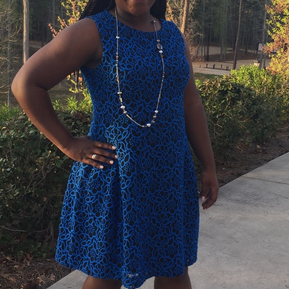 Eva Mendes Maria Floral Lace Dress | 16 - Picture 2 of 2